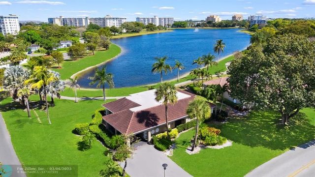 Palm Aire Plaza in Pompano Beach, FL