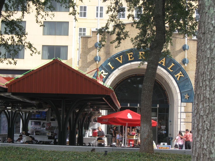 Riverwalk Outlets in New Orleans, LA