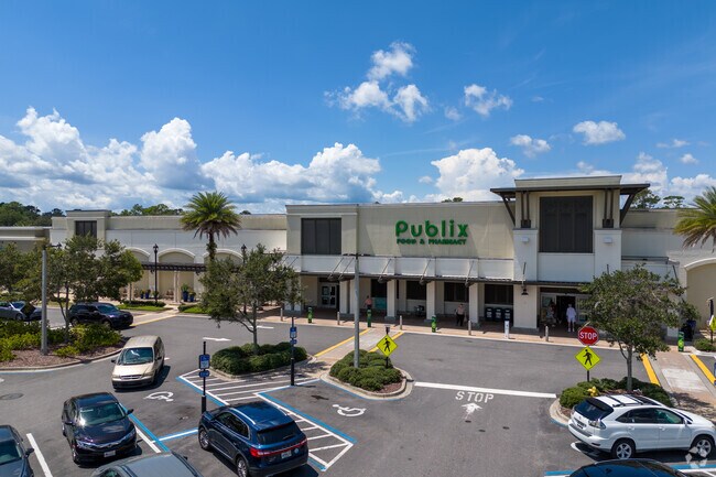 Sawgrass Village Shopping Center in Ponte Vedra Beach, FL