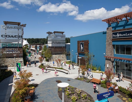 Seattle Premium Outlets in Tulalip, WA