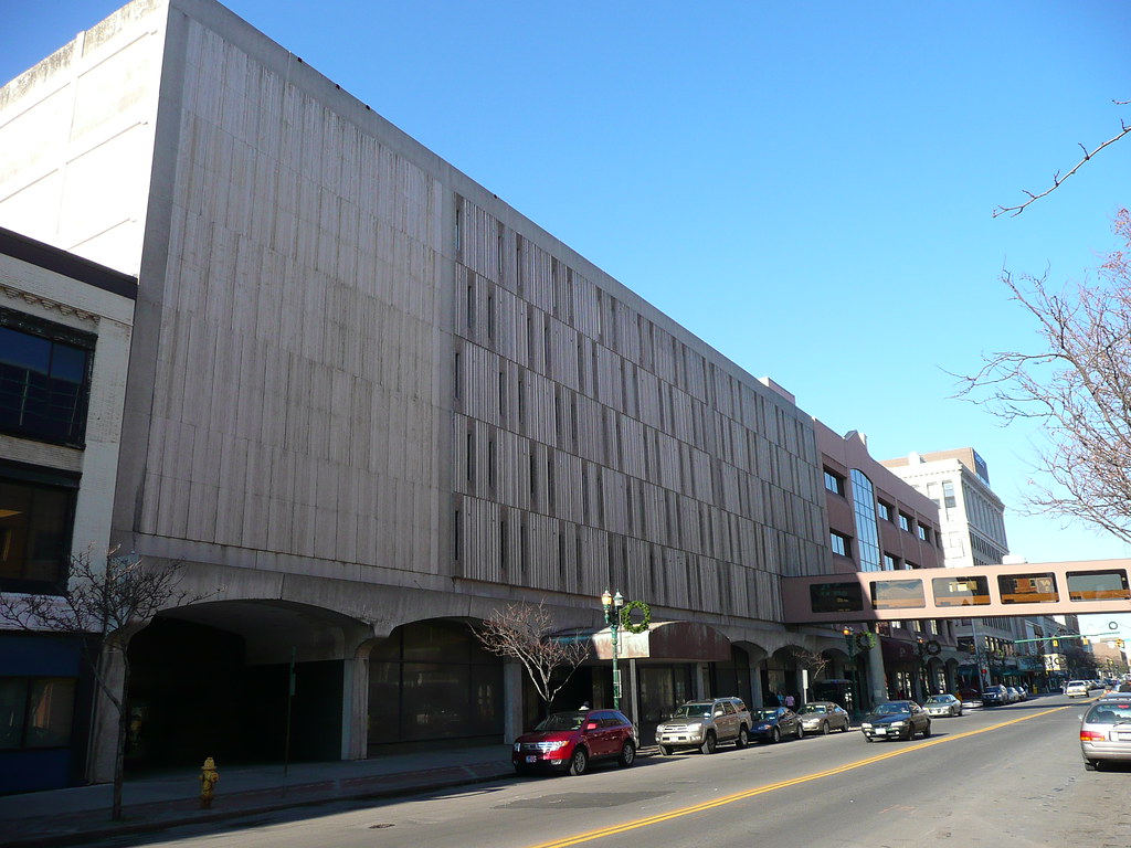 Shop City Shopping Center in Syracuse, NY